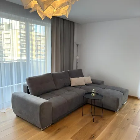 Alpinor Urban Plaza Apartment *