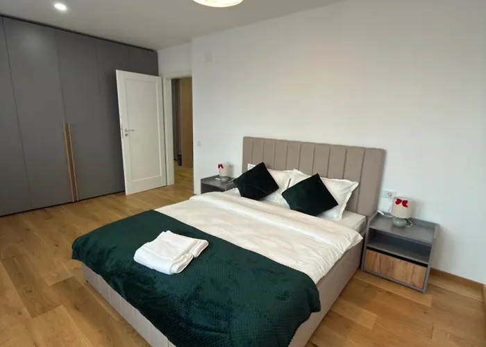 Alpinor Urban Plaza Apartment *