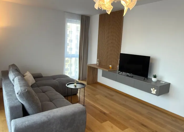 Alpinor Urban Plaza Apartment *